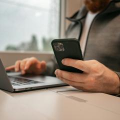 Online Income Generation in the Progress of Our Lives