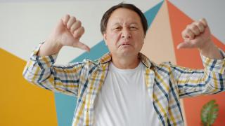 اثرات شوخی‌های مسخره و بی‌معنا برای جوانان  