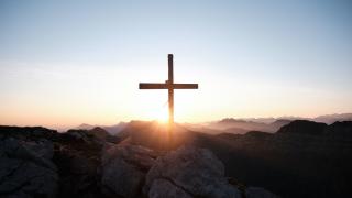 مصلوب شدن قیام و صعود عیسی مسیح به آسمان 